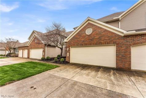 120 Ambleside Way Amherst OH 44001