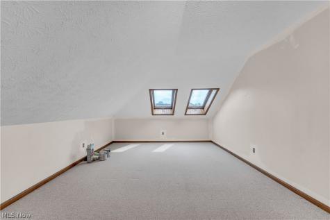 120 Ambleside Way Amherst OH 44001