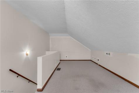 120 Ambleside Way Amherst OH 44001