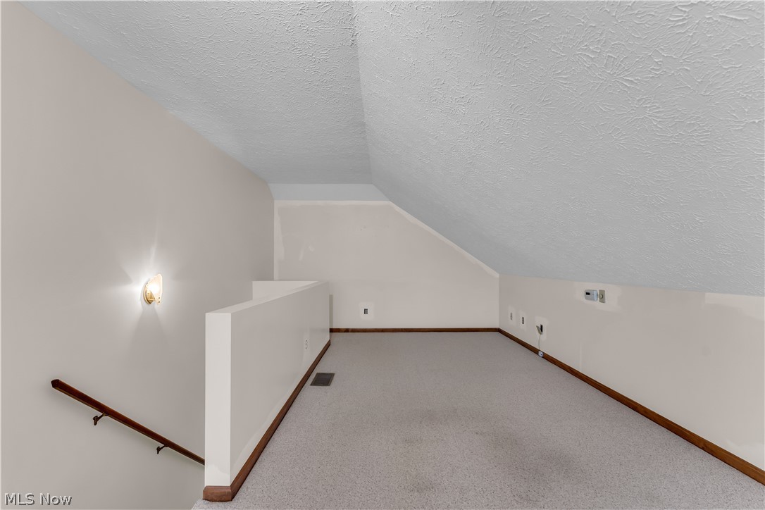 120 Ambleside Way Amherst OH 44001