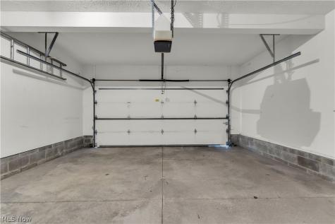 120 Ambleside Way Amherst OH 44001