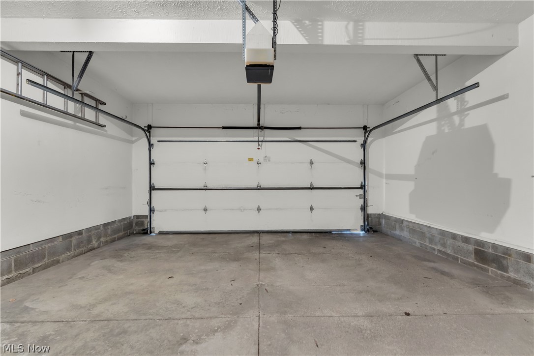 120 Ambleside Way Amherst OH 44001