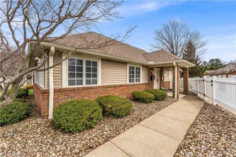 120 Ambleside Way Amherst OH 44001