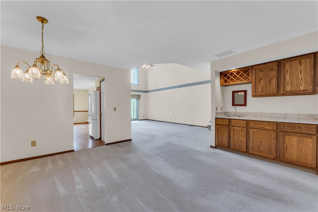 120 Ambleside Way Amherst OH 44001
