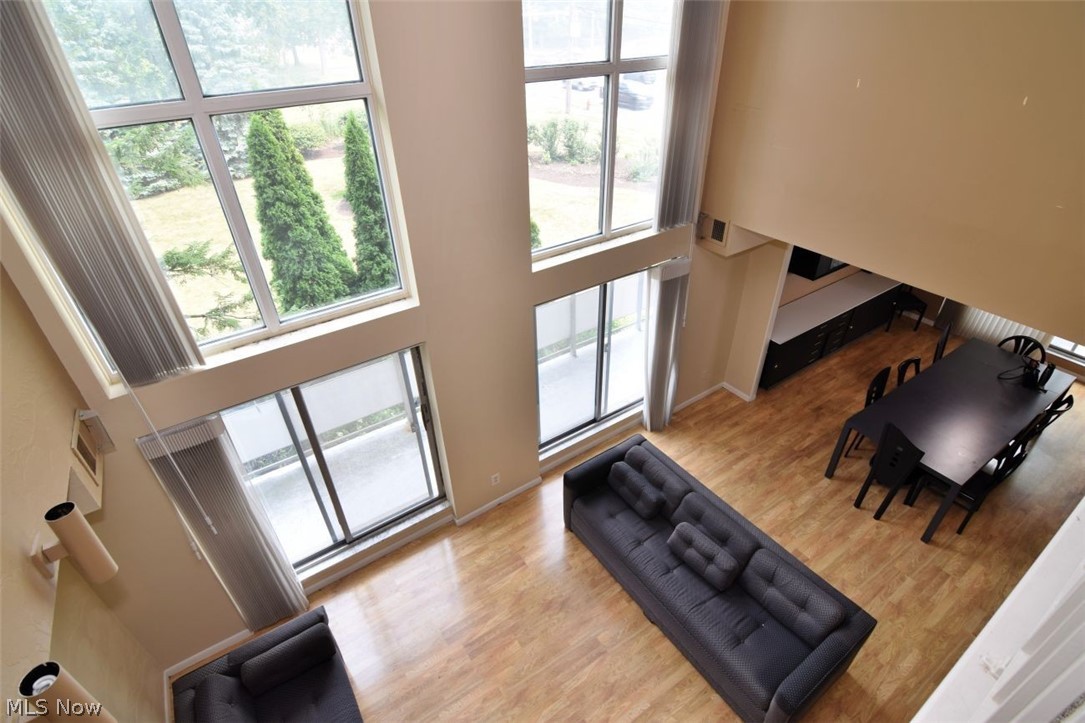 2202 Acacia Park Drive Lyndhurst OH 44124