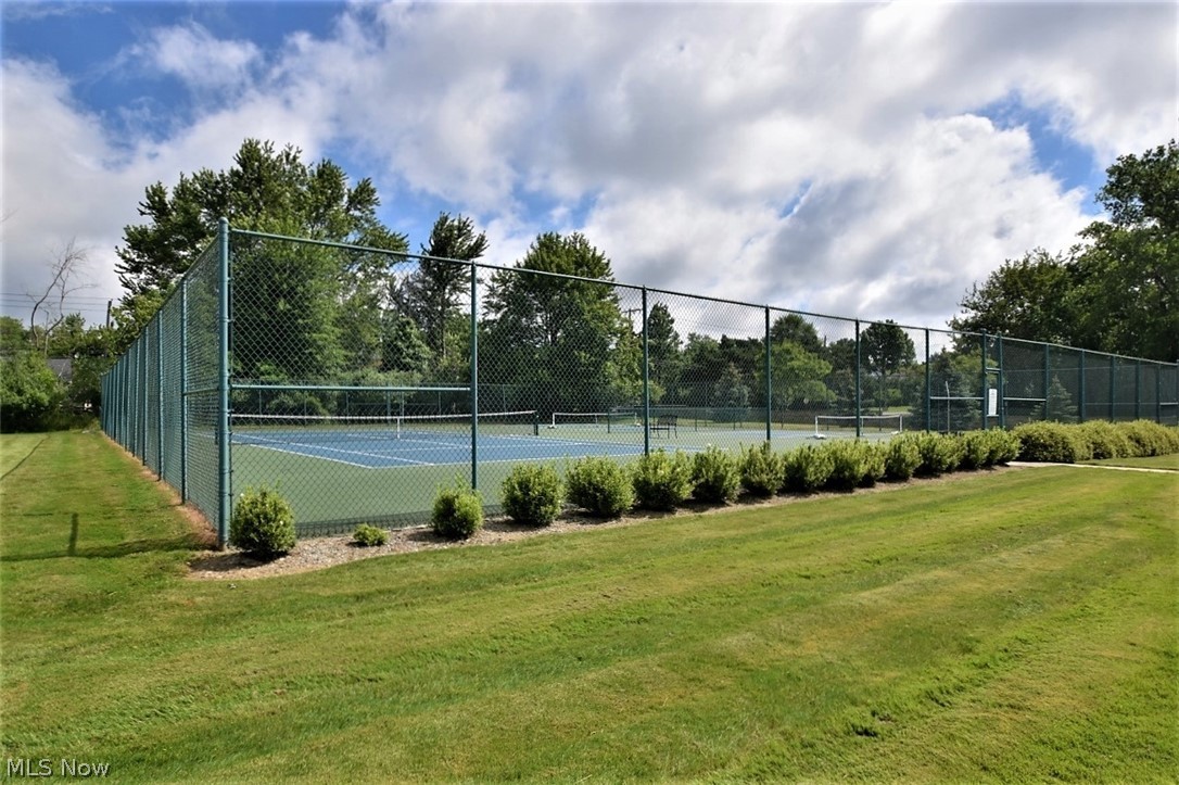 2202 Acacia Park Drive Lyndhurst OH 44124