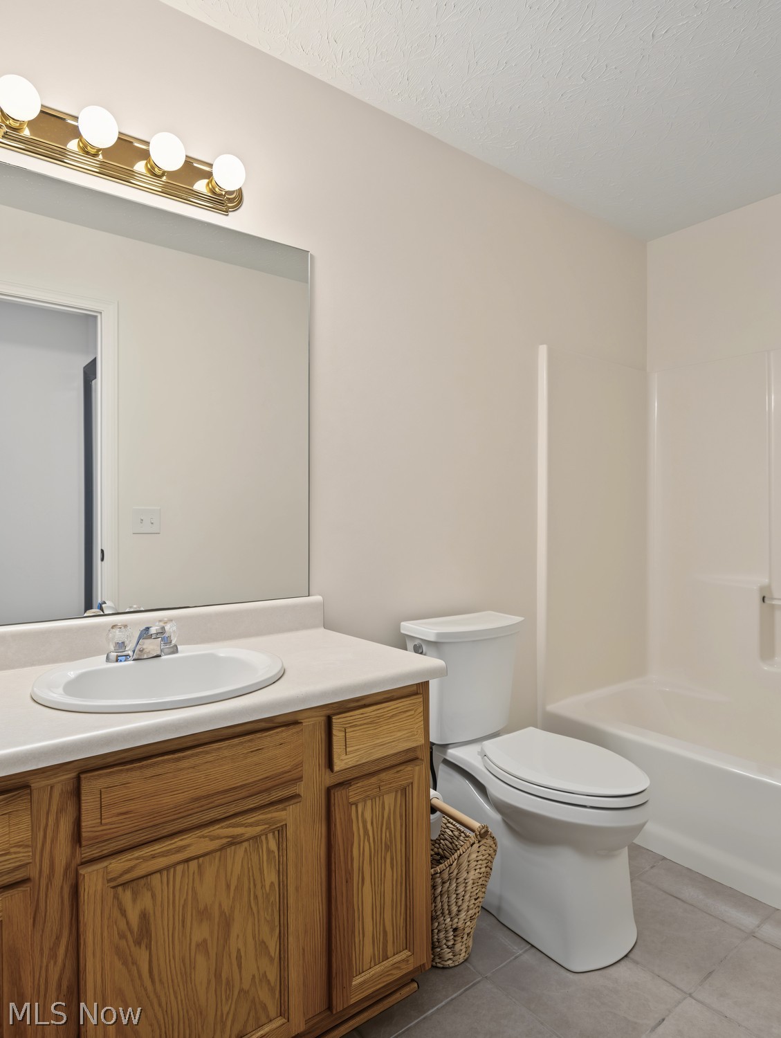 1378 Waters Edge Drive Akron OH 44313