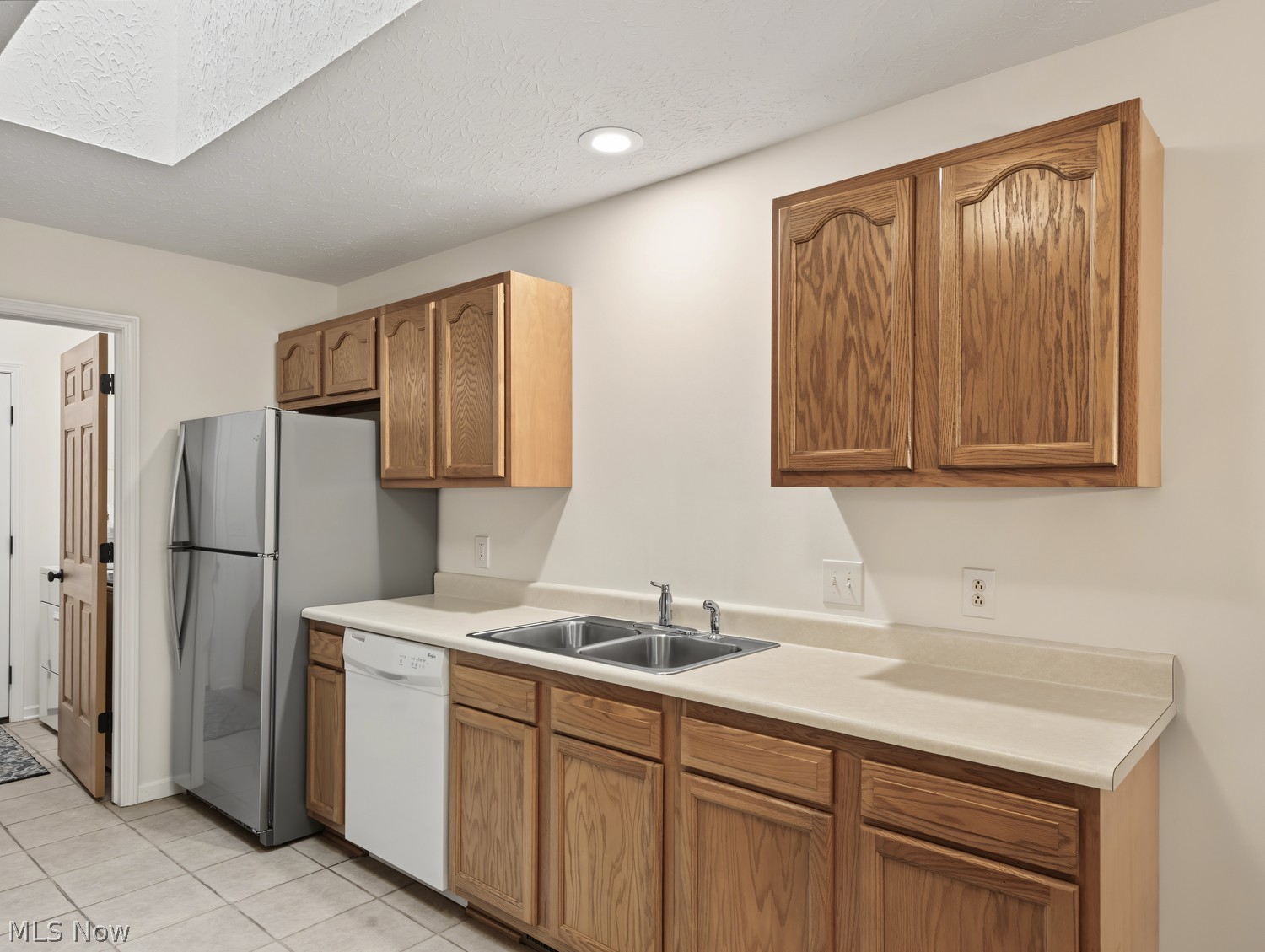 1378 Waters Edge Drive Akron OH 44313