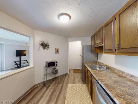 9510 Cove Drive North Royalton OH 44133