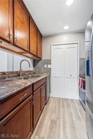 2547 Royal County Down Uniontown OH 44685