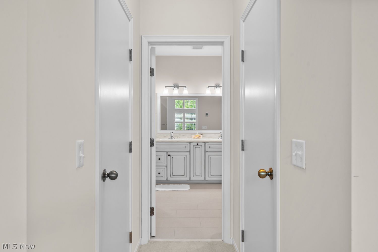 285 Blossom Lane Chagrin Falls OH 44022