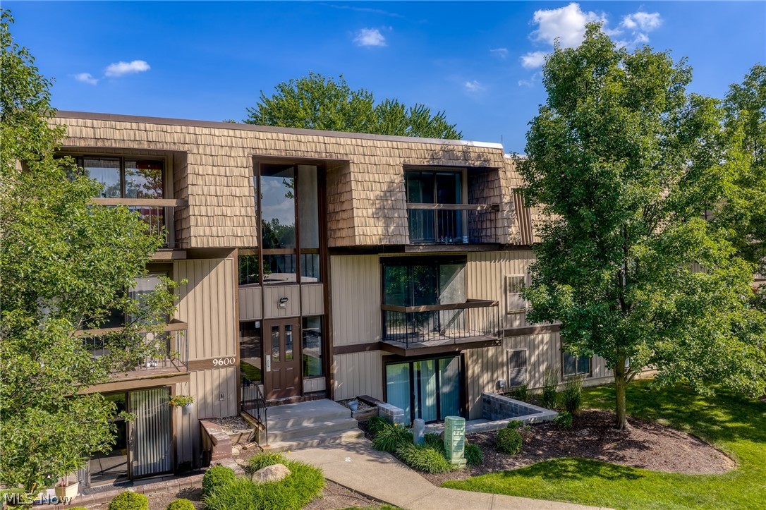 9600 Cove Drive North Royalton OH 44133