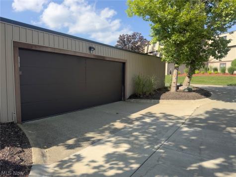 9600 Cove Drive North Royalton OH 44133