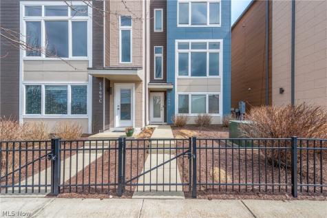 1569 E 118th Street Cleveland OH 44106