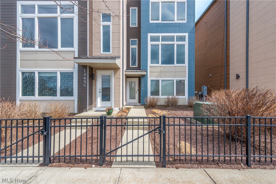 1569 E 118th Street Cleveland OH 44106