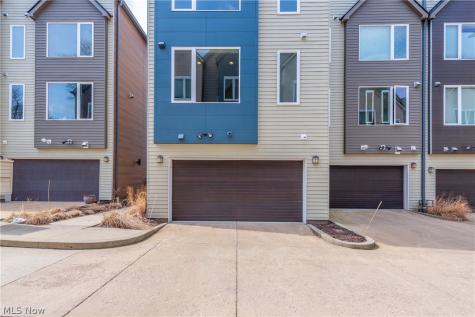 1569 E 118th Street Cleveland OH 44106