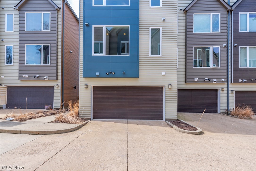 1569 E 118th Street Cleveland OH 44106