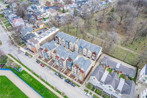 1569 E 118th Street Cleveland OH 44106