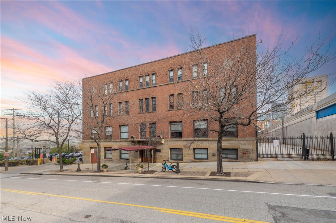 1133 W 9th Street Cleveland OH 44113