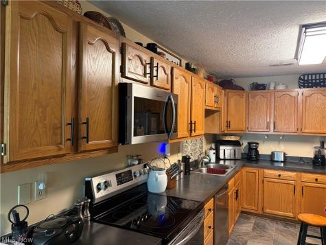 1821 Saddlebrook Circle Wooster OH 44691