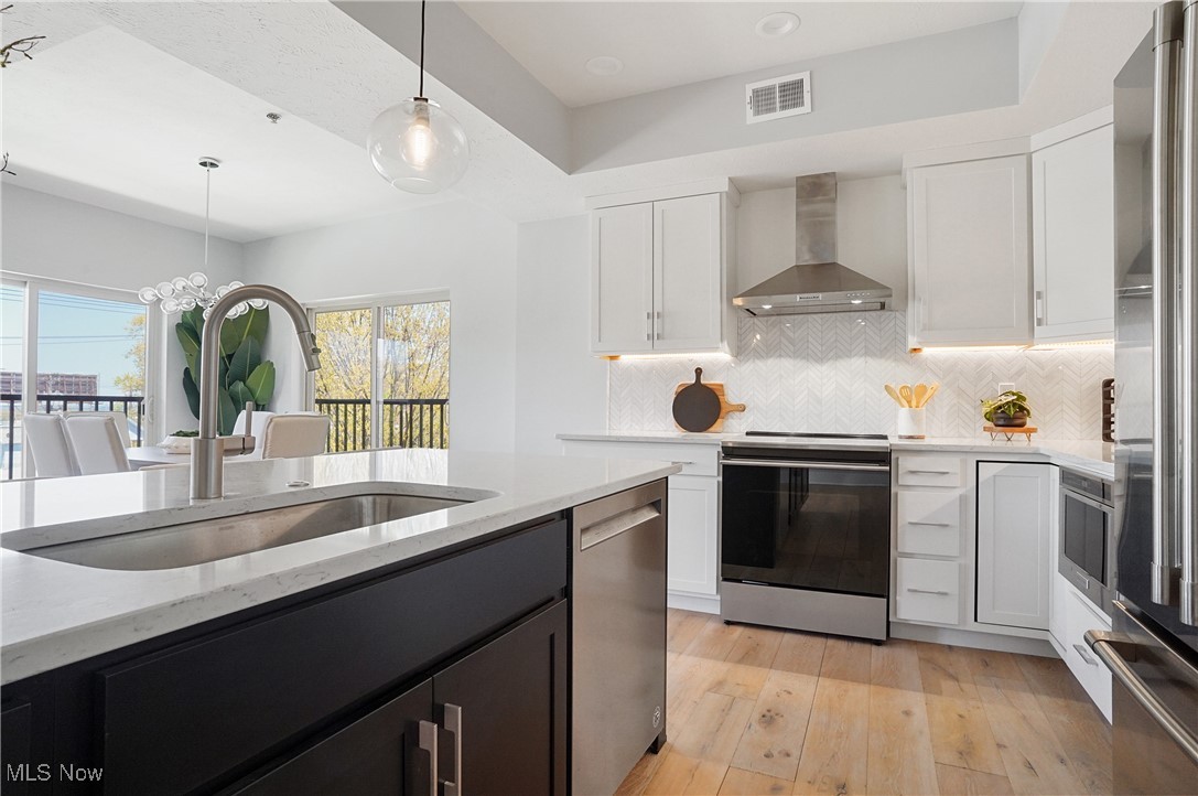 3705 Clinton Avenue Cleveland OH 44113