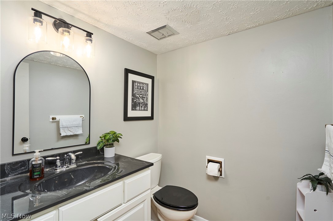 2086 Beechtree Drive Uniontown OH 44685
