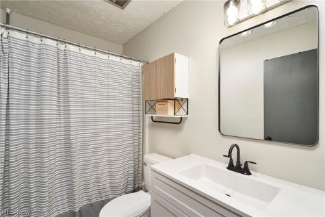 2086 Beechtree Drive Uniontown OH 44685