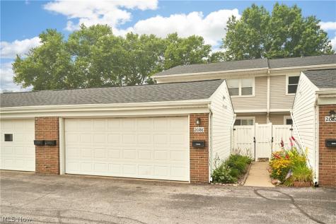 2086 Beechtree Drive Uniontown OH 44685