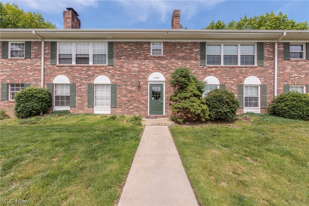 6920 Carriage Hill Drive Brecksville OH 44141