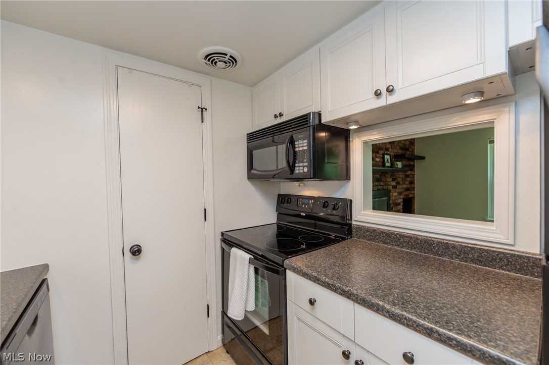 6920 Carriage Hill Drive Brecksville OH 44141