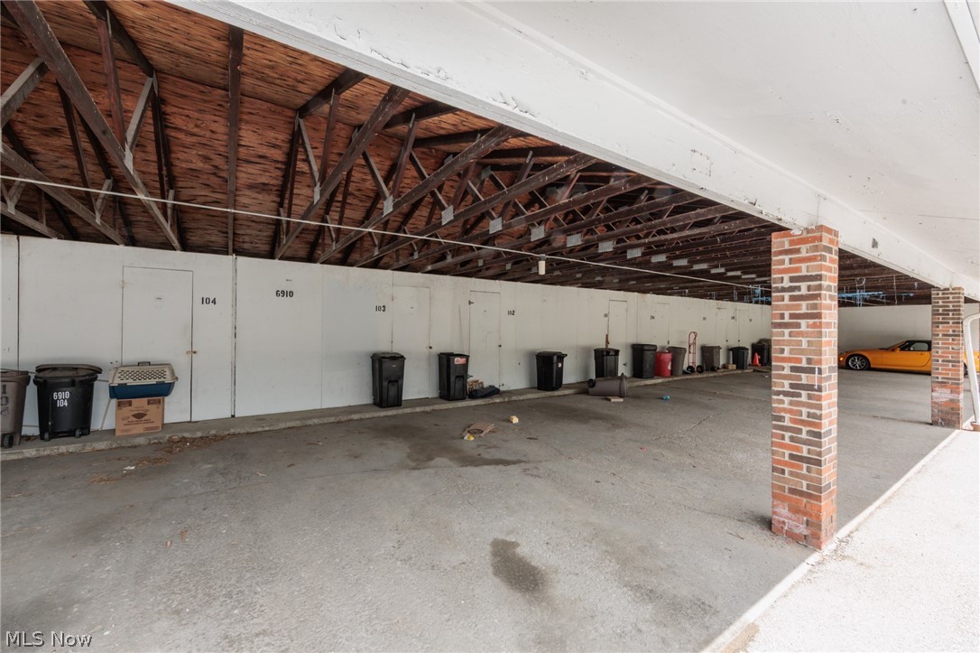 6920 Carriage Hill Drive Brecksville OH 44141