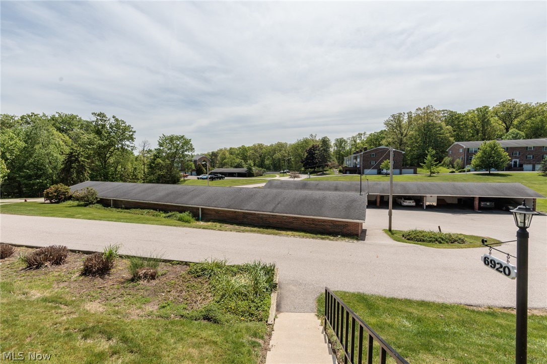 6920 Carriage Hill Drive Brecksville OH 44141