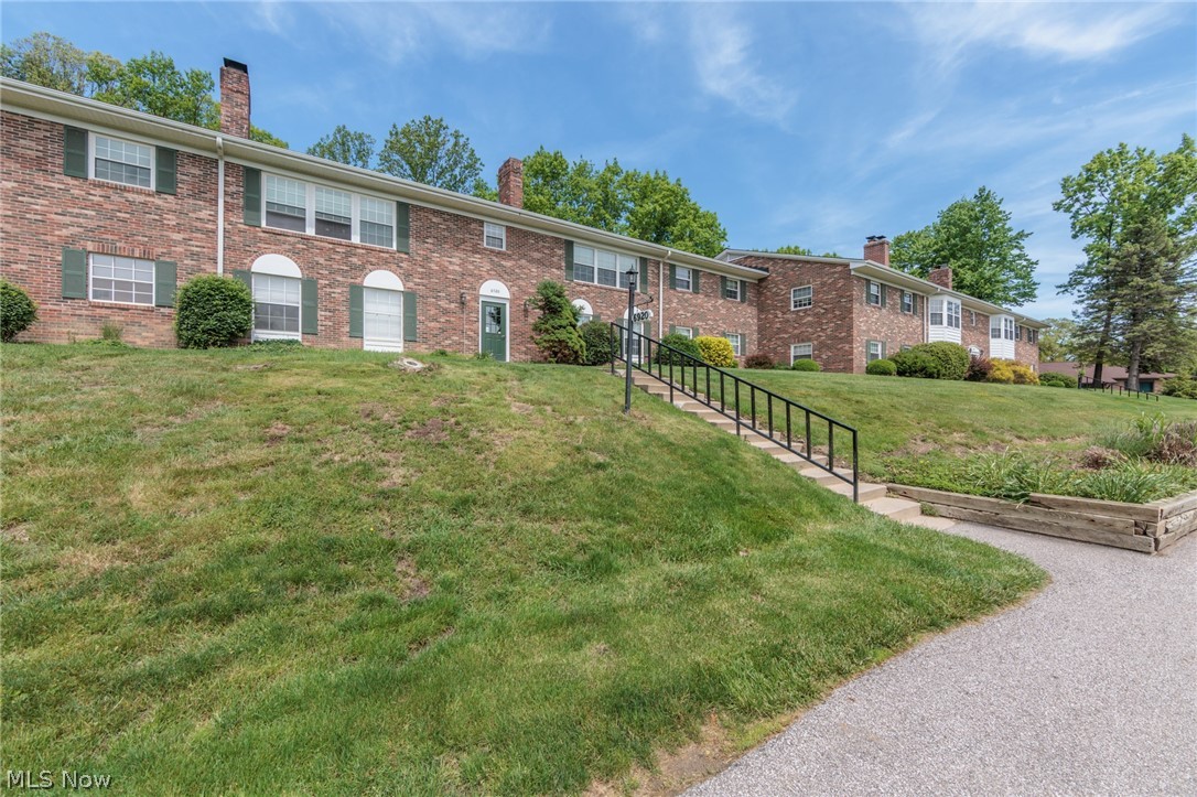 6920 Carriage Hill Drive Brecksville OH 44141
