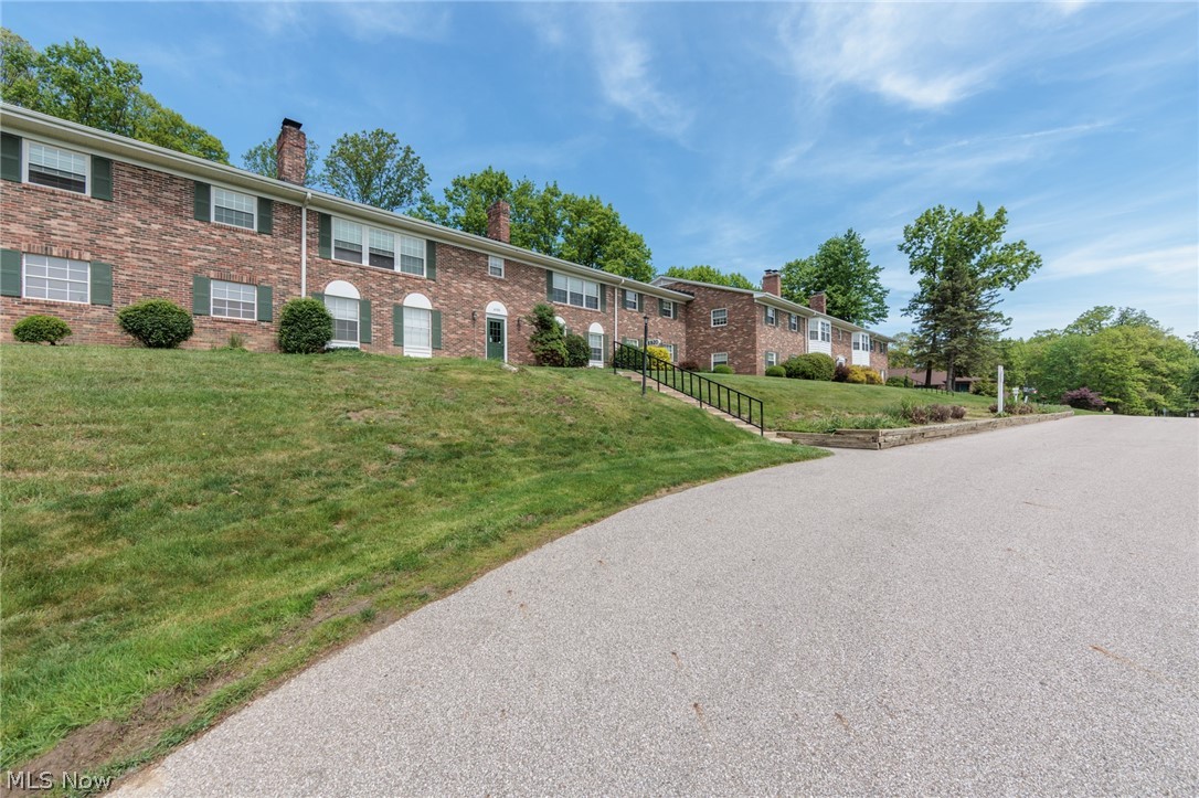 6920 Carriage Hill Drive Brecksville OH 44141