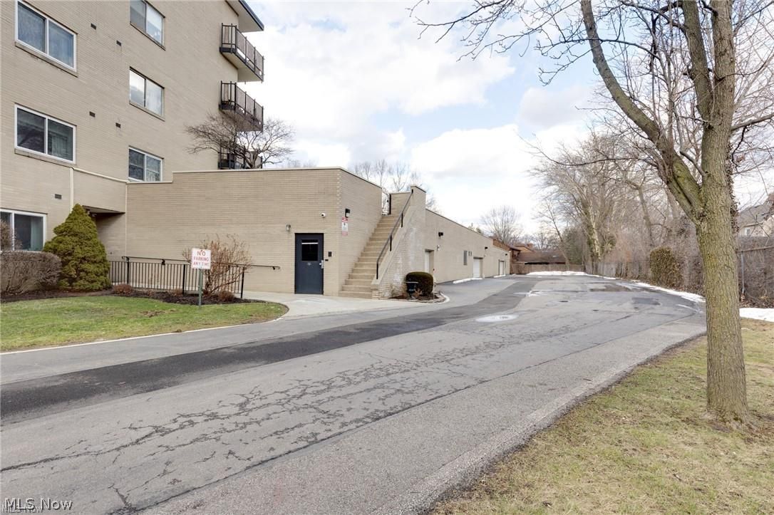 255 N Portage Path Akron OH 44303