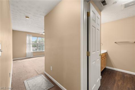 14821 Lenox Drive Strongsville OH 44136