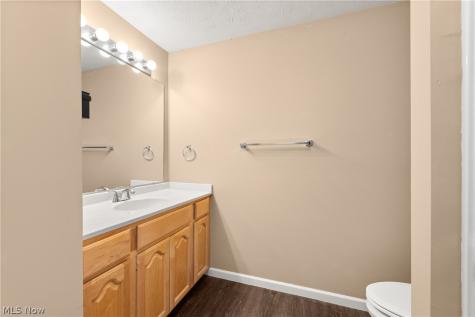 14821 Lenox Drive Strongsville OH 44136
