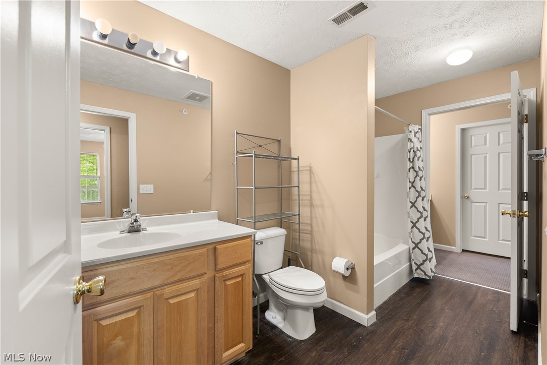 14821 Lenox Drive Strongsville OH 44136