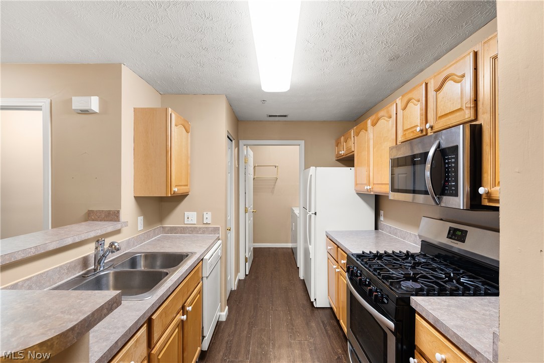 14821 Lenox Drive Strongsville OH 44136