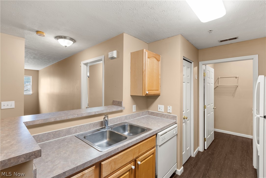 14821 Lenox Drive Strongsville OH 44136
