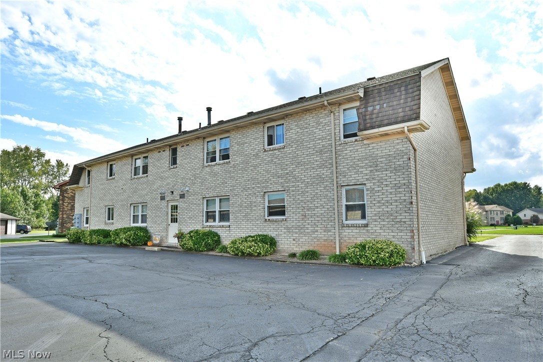 882 Pearson Circle Youngstown OH 44512