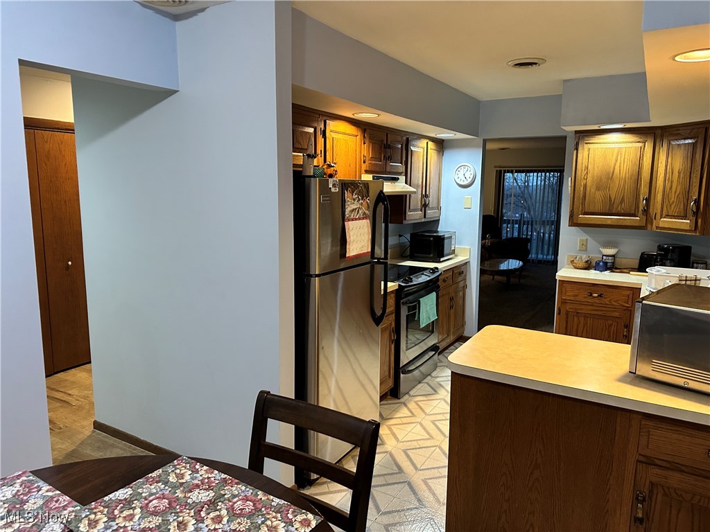 212 Clubside Drive NW New Philadelphia OH 44663