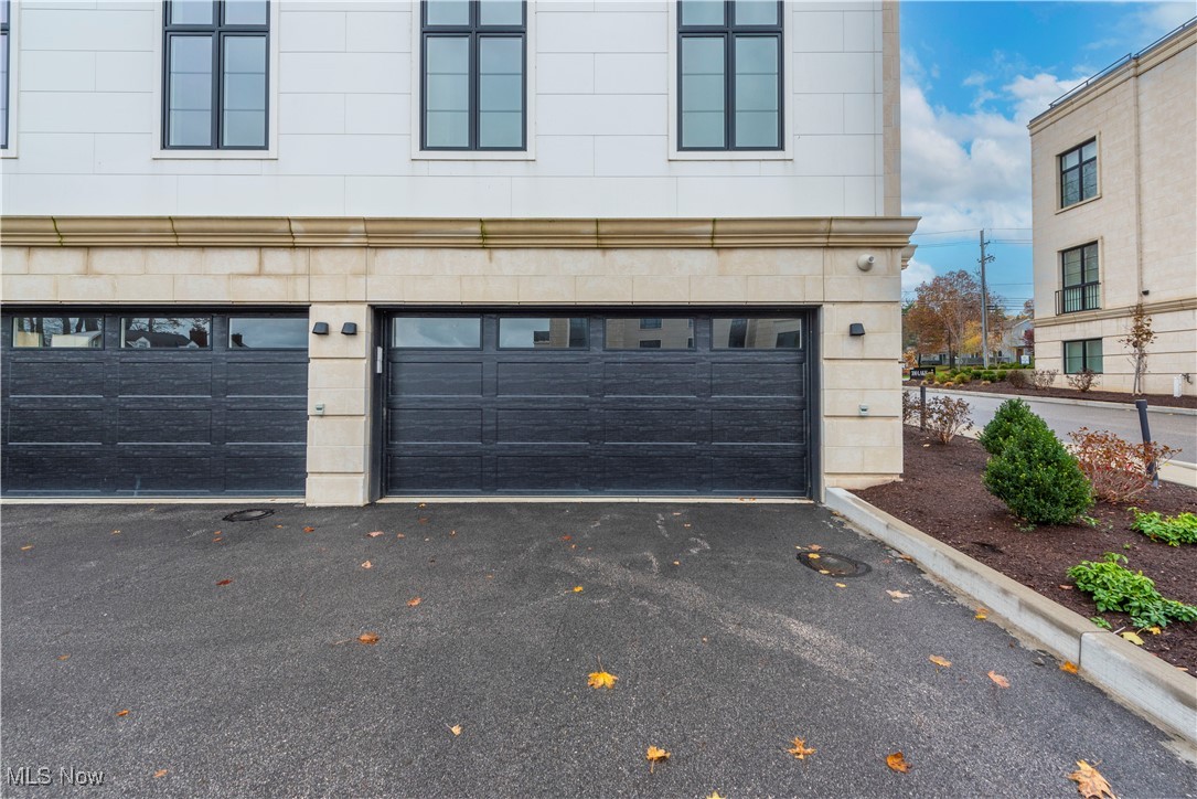 22728 Lake Road Rocky River OH 44116