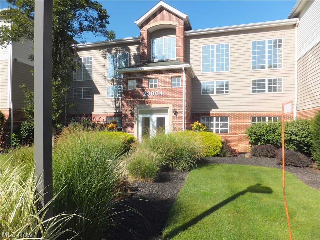23004 Chandlers Lane Olmsted Falls OH 44138