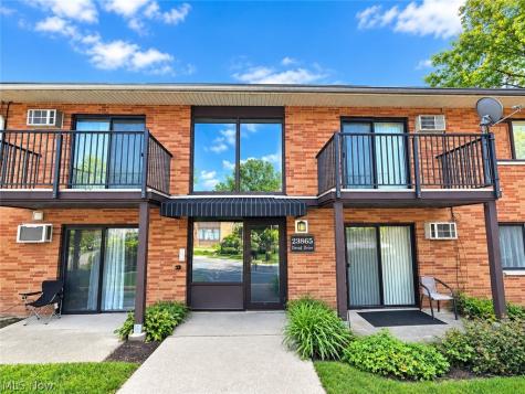 23865 David Drive North Olmsted OH 44070
