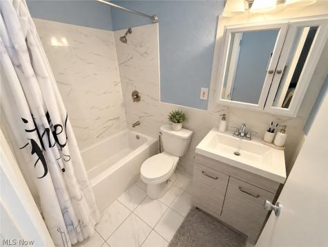 23865 David Drive North Olmsted OH 44070