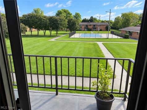 23865 David Drive North Olmsted OH 44070
