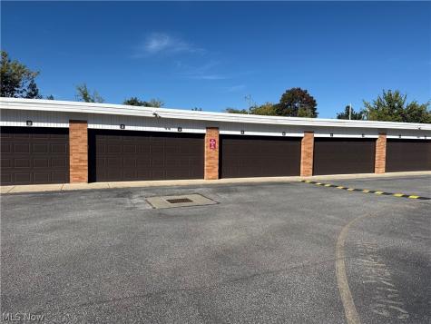 23865 David Drive North Olmsted OH 44070