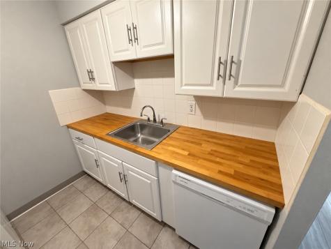 23865 David Drive North Olmsted OH 44070