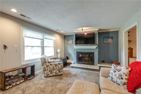 2510 Williamsburg Drive Uniontown OH 44685